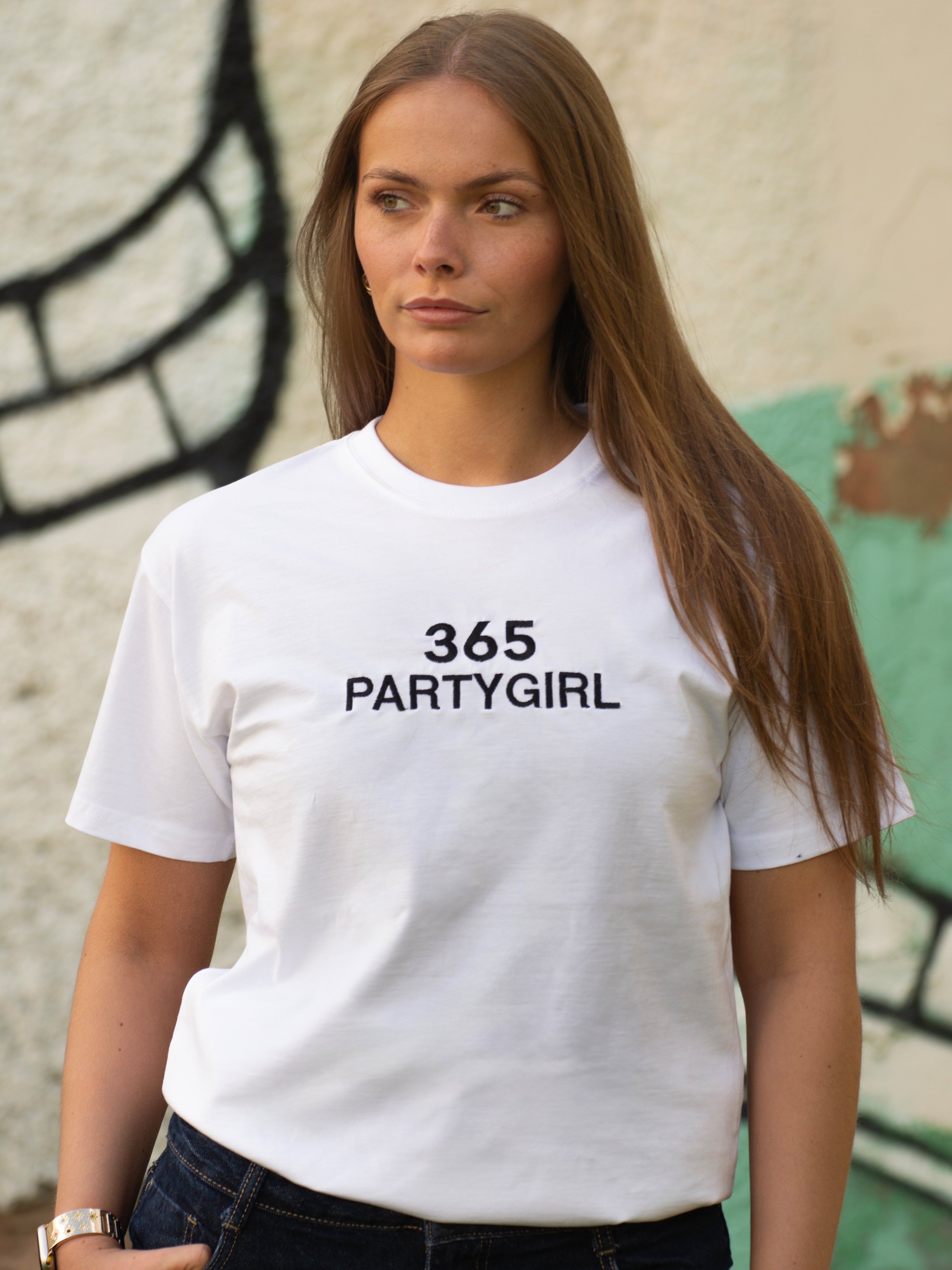 365 party girl T-Shirt